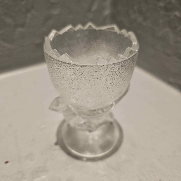 3 Glass Egg Cups - Picture 4 of 4